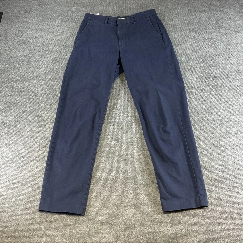 Levis Premium Essential Chino Pants Mens 28x29 Slim Fit Navy Blue Stretch Casual